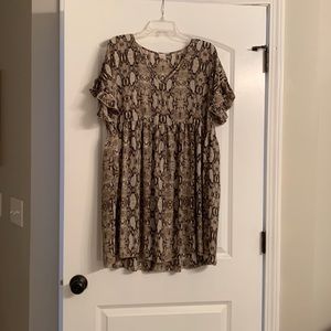 Baby doll style dress trendy snake print